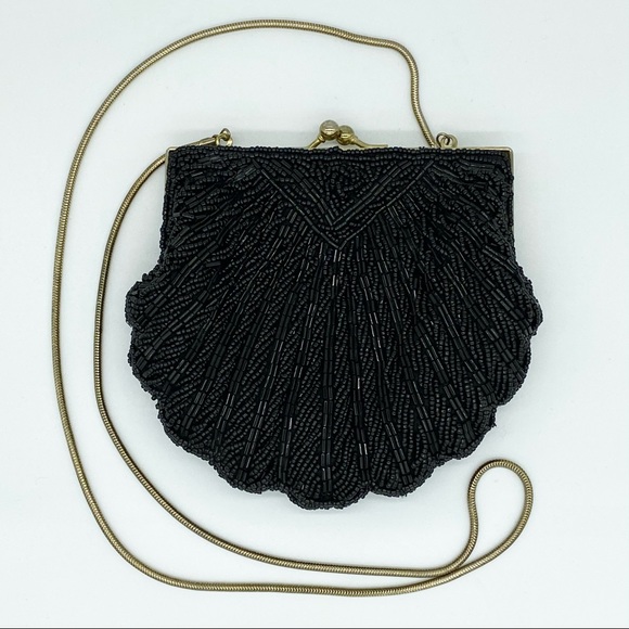 Vintage Handbags - Vintage Black Scallop Shaped Beaded Bag